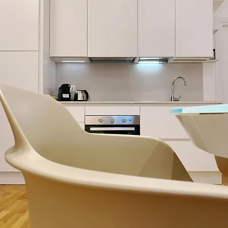 Apartment Experience *